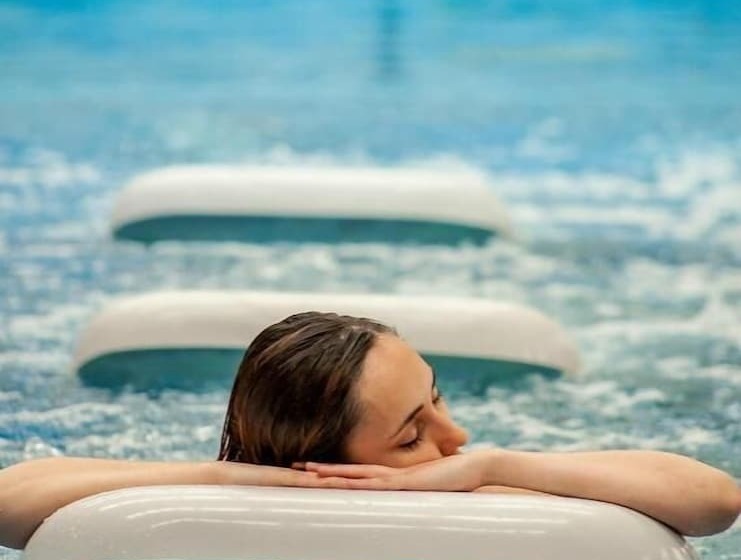 فندق Balneario De Cofrentes