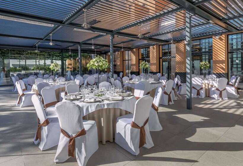 هتل Barcelo  Caceres V Centenario