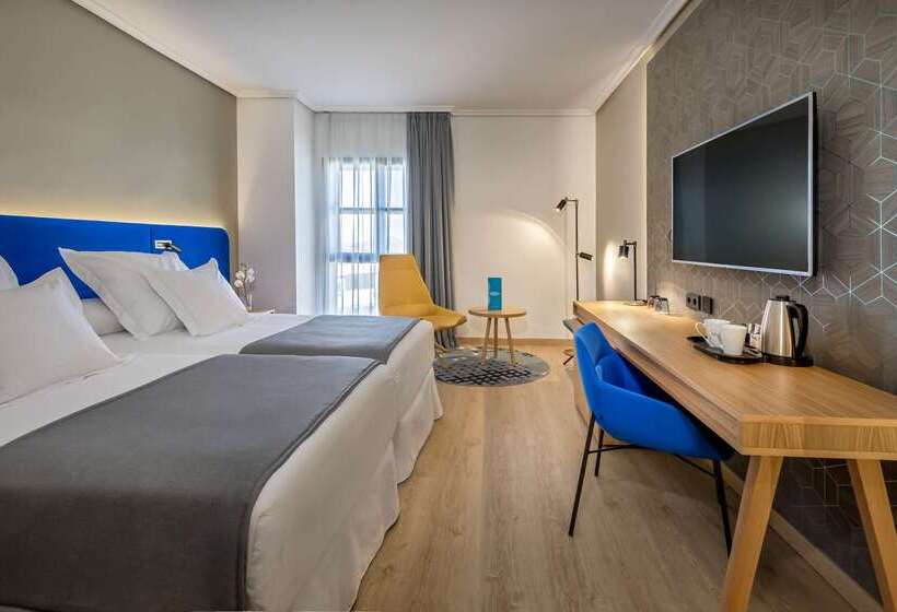 هتل Barcelo  Caceres V Centenario