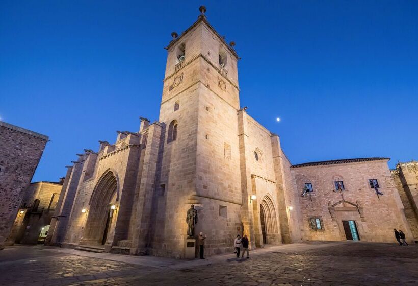 هتل Barcelo  Caceres V Centenario