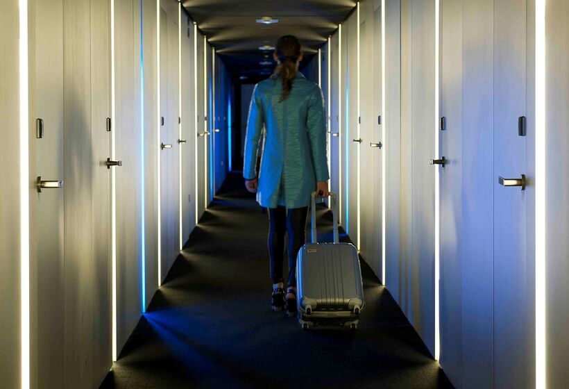 Отель Barcelo Sants