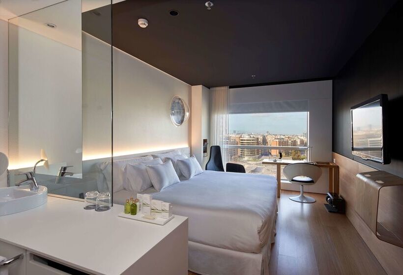 Отель Barcelo Sants