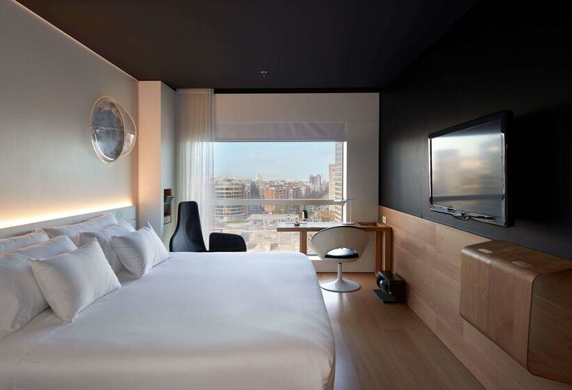 Отель Barcelo Sants