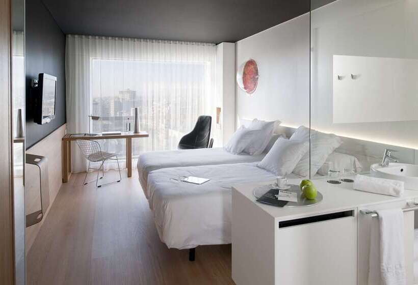 Отель Barcelo Sants