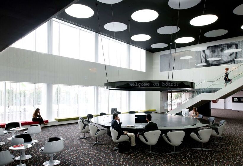 Отель Barcelo Sants