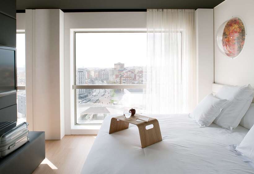 Отель Barcelo Sants