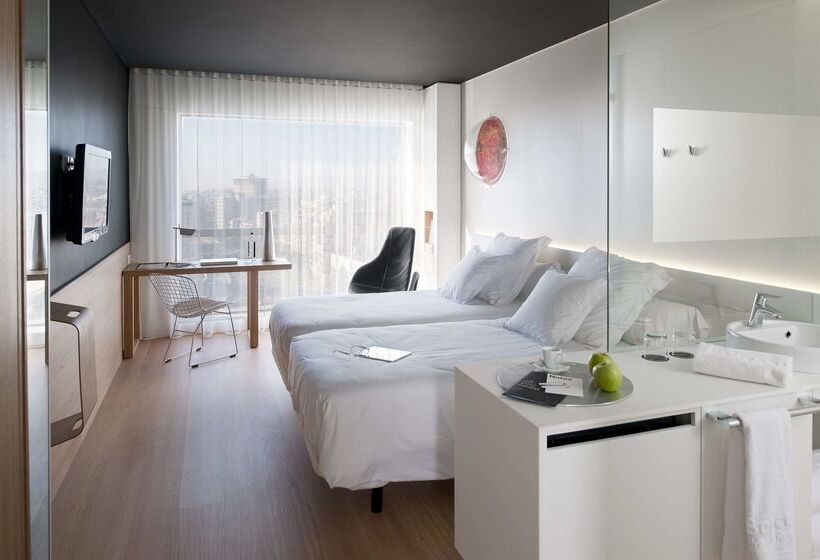 Отель Barcelo Sants