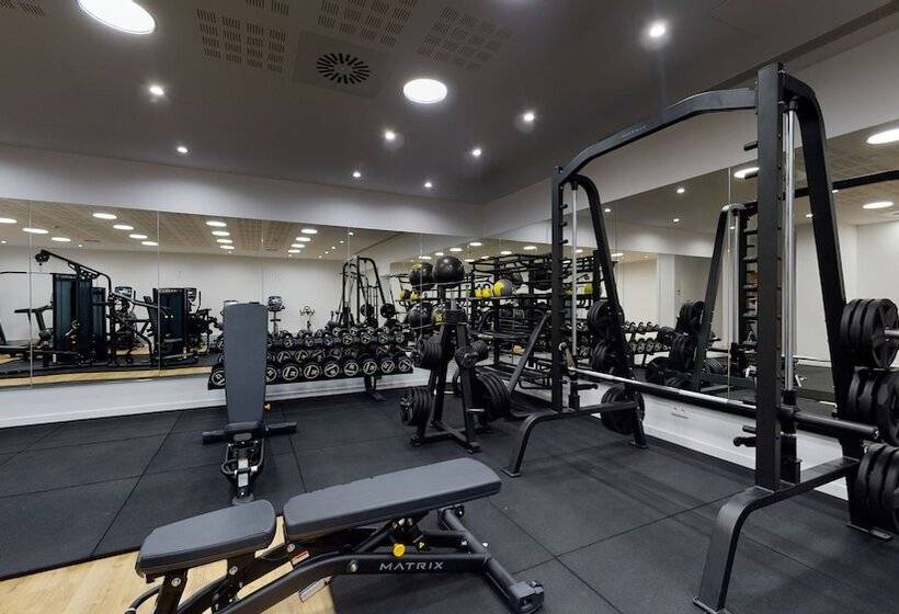 Отель Barcelo Sants