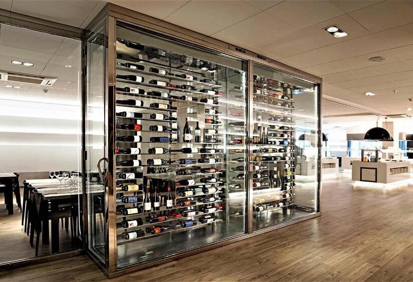 호텔 Bernat II  4* Sup