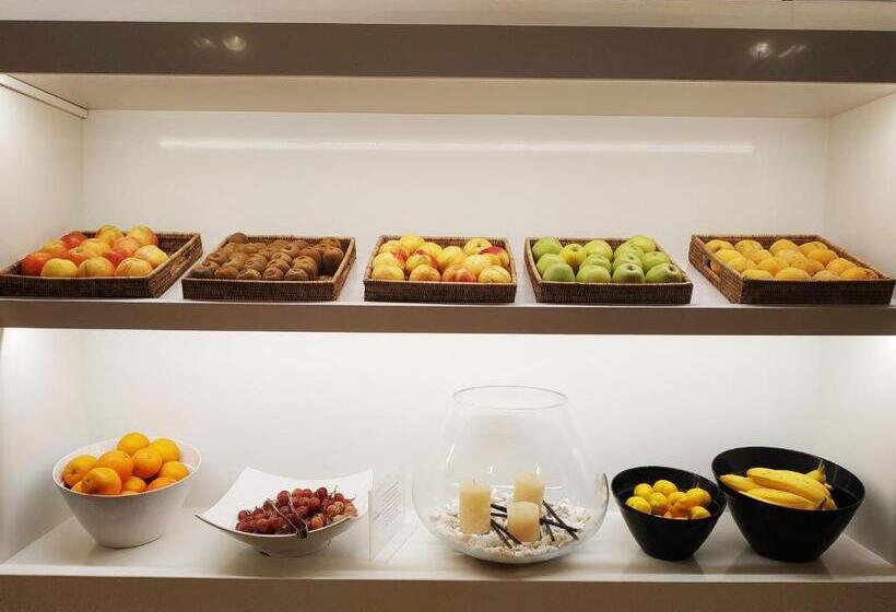 호텔 Bernat II  4* Sup