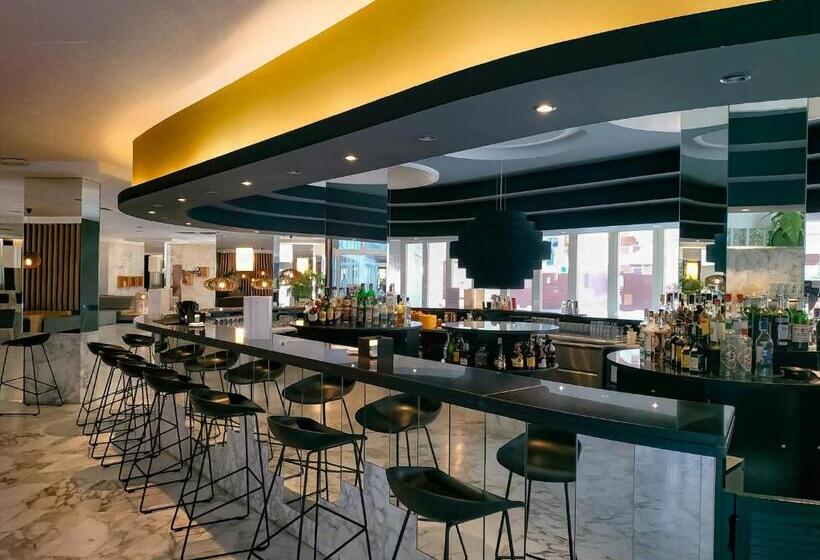 호텔 Bernat II  4* Sup