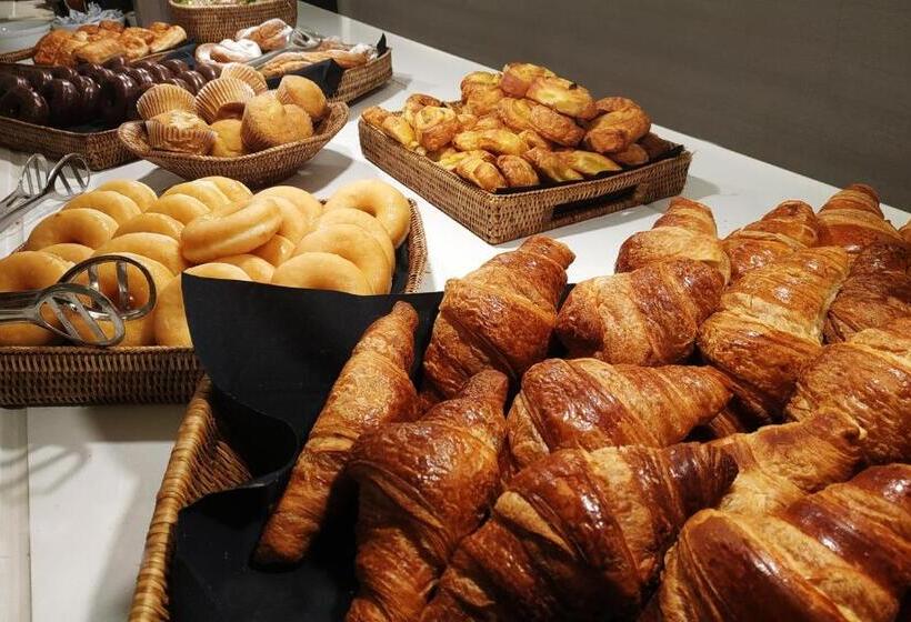 호텔 Bernat II  4* Sup