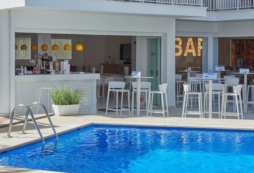 ホテル Bq Carmen Playa Adults Only