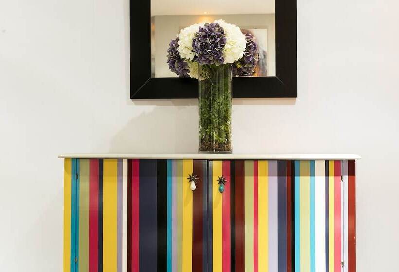 Отель California