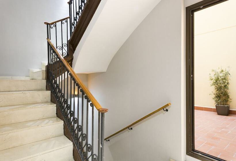 Отель California