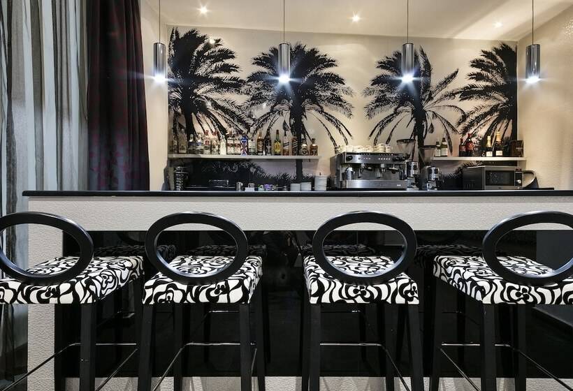 Отель California