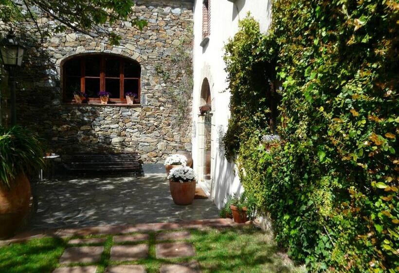 Отель Can Barrina