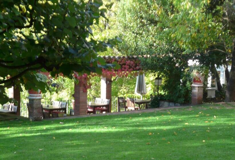 Отель Can Barrina