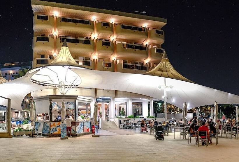 Caprici Beach Hotel & Spa