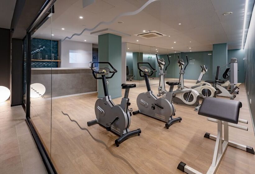 Caprici Beach Hotel & Spa