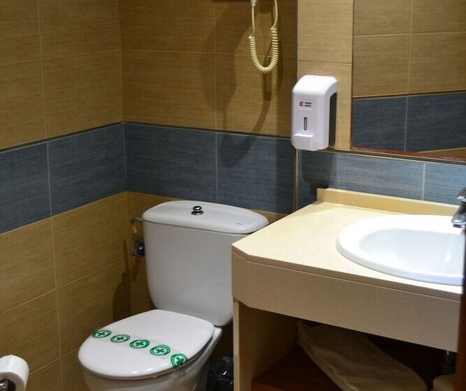 Caprici Beach Hotel & Spa