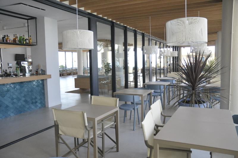 Caprici Beach Hotel & Spa