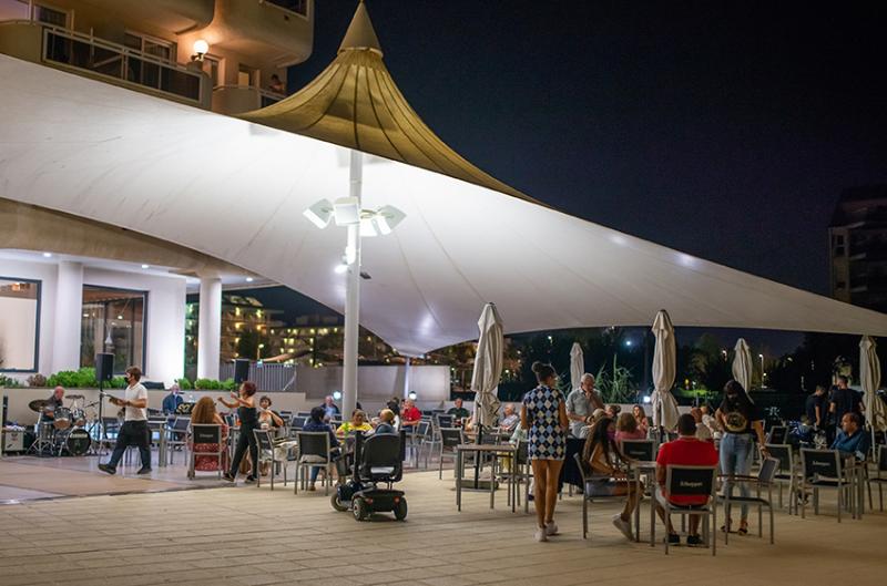 Caprici Beach Hotel & Spa