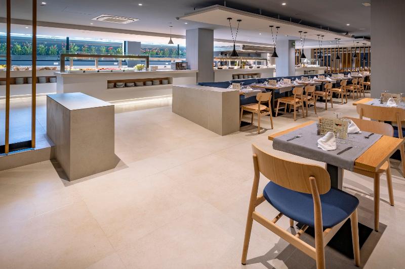 Caprici Beach Hotel & Spa