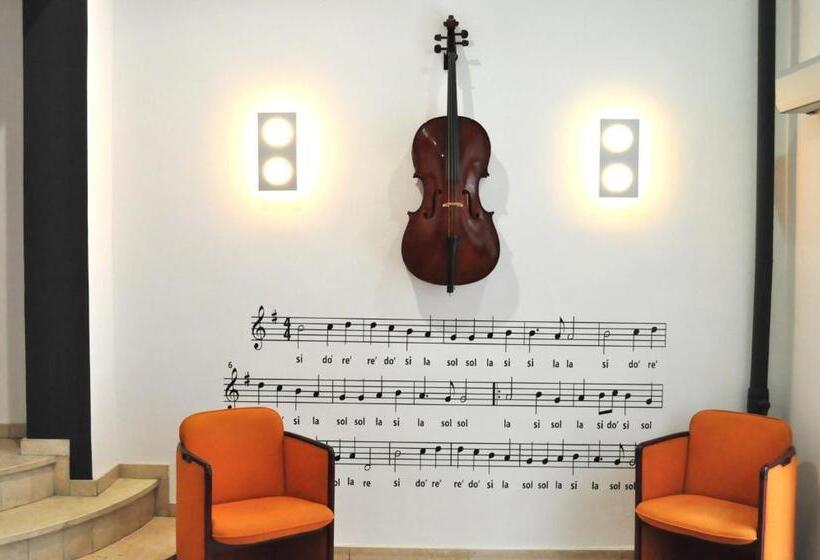 فندق Valencia De La Música