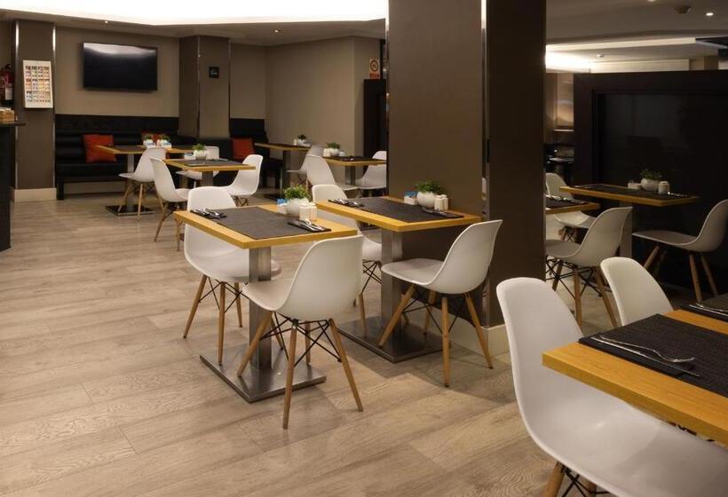 Отель Catalonia Albeniz