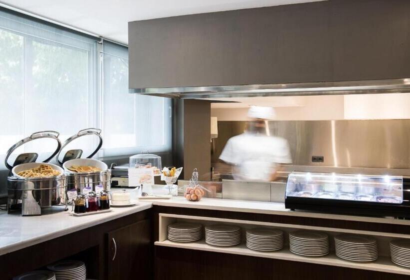 Отель Catalonia Atenas