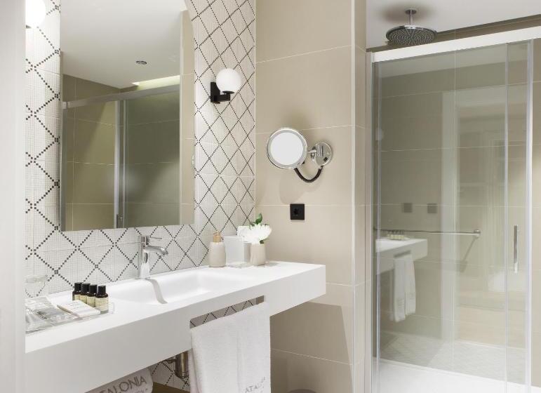 Отель Catalonia Barcelona 505