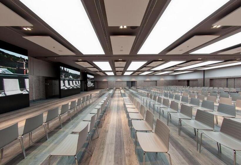 Отель Catalonia Barcelona Plaza