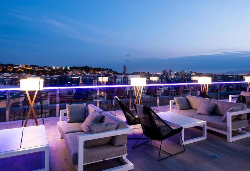 Отель Catalonia Barcelona Plaza