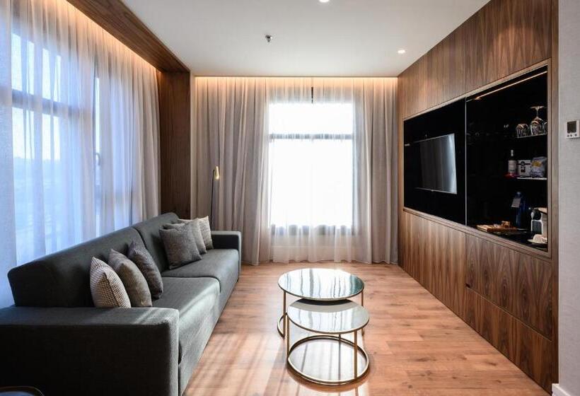 Отель Catalonia Barcelona Plaza