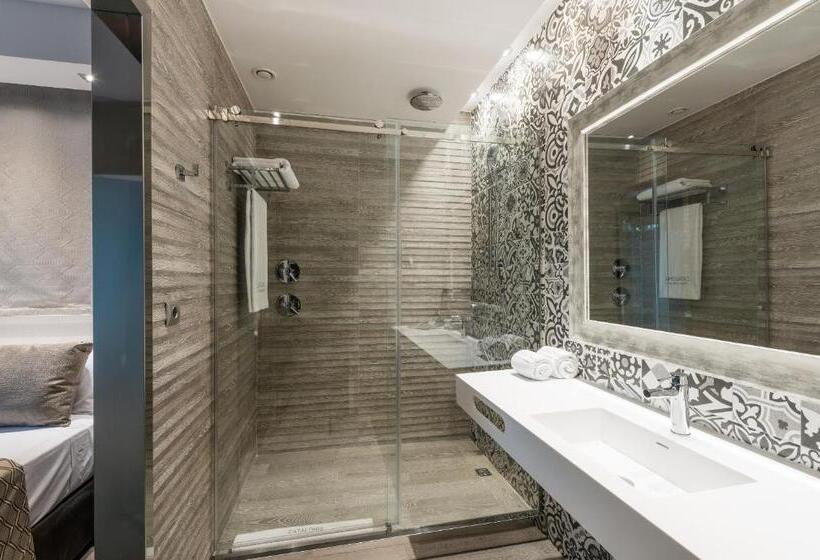 Отель Catalonia Barcelona Plaza