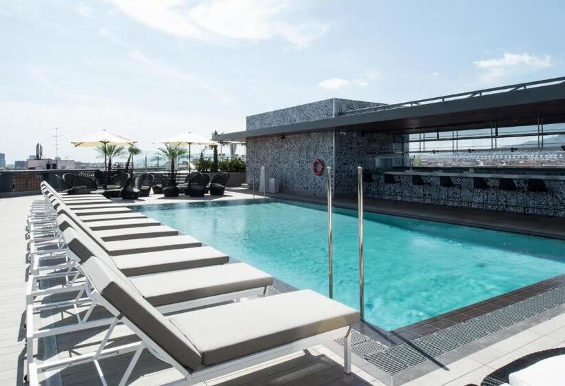 Отель Catalonia Barcelona Plaza