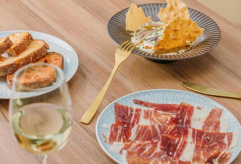 Отель Catalonia Barcelona Plaza