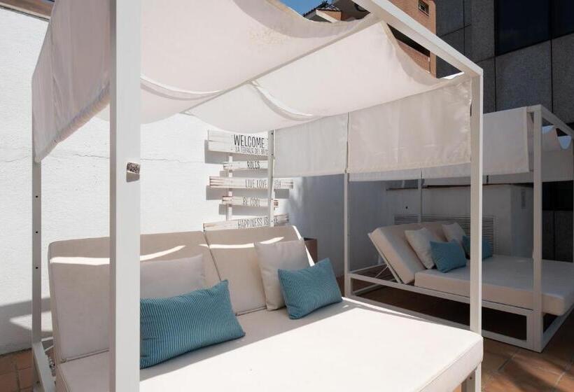 Отель Catalonia Bristol