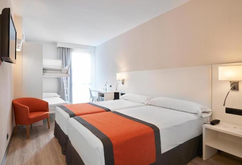 Отель Catalonia Bristol