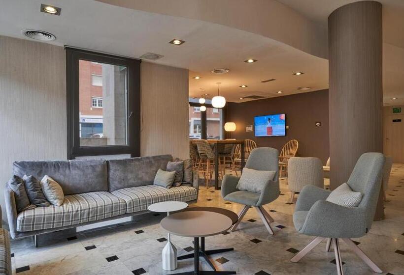 Отель Catalonia Bristol