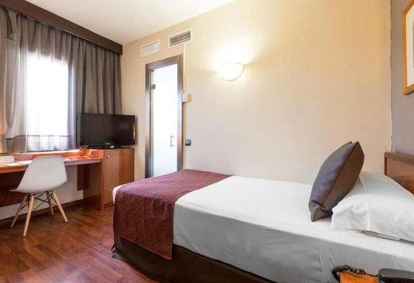 בית מלון כפרי Catalonia Castellnou