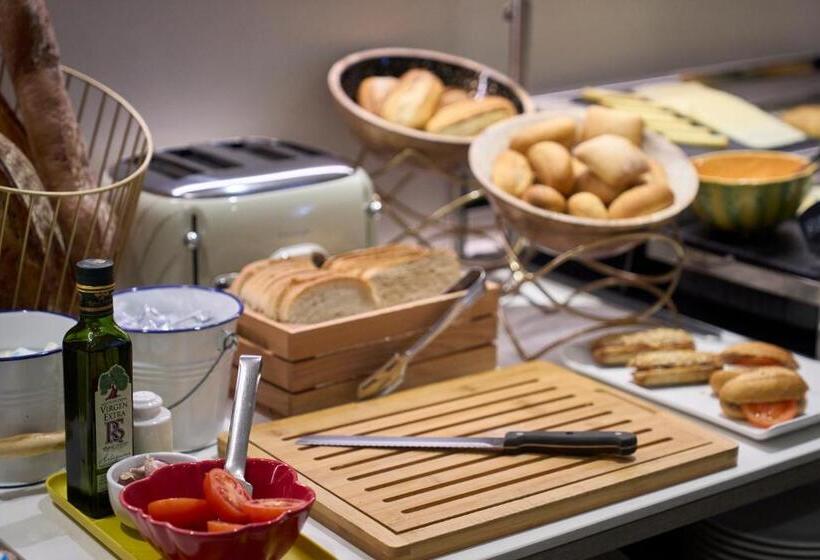 בית מלון כפרי Catalonia Castellnou