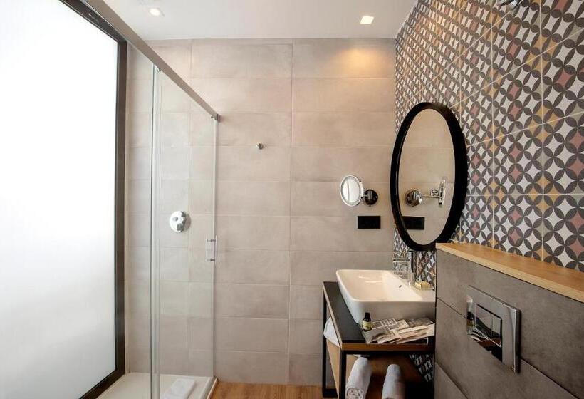 فندق Catalonia Excelsior