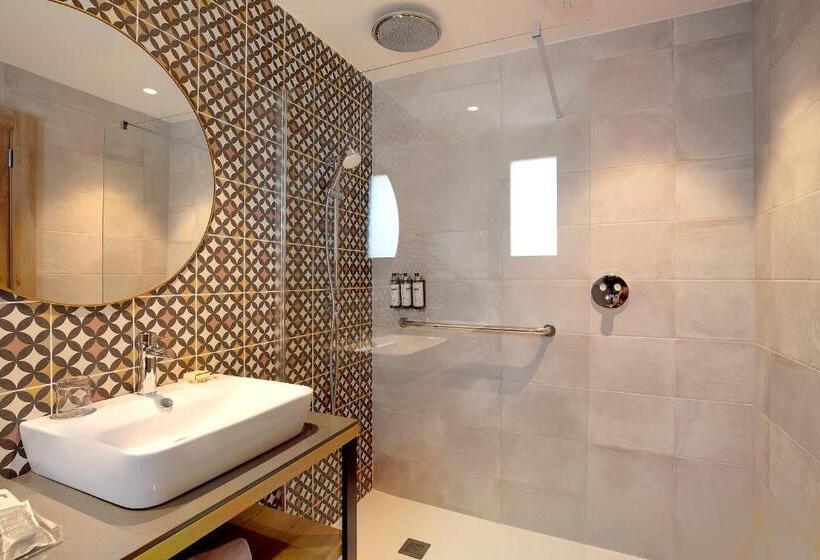 فندق Catalonia Excelsior