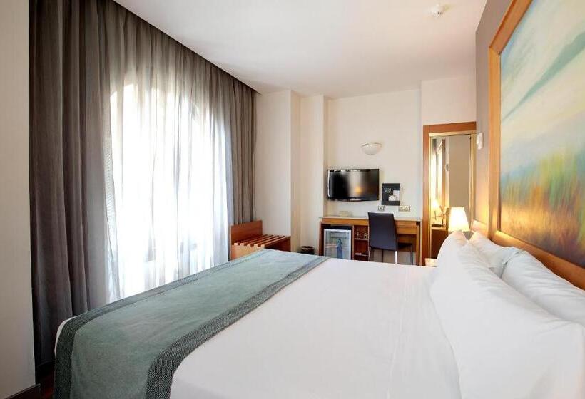 فندق Catalonia Excelsior