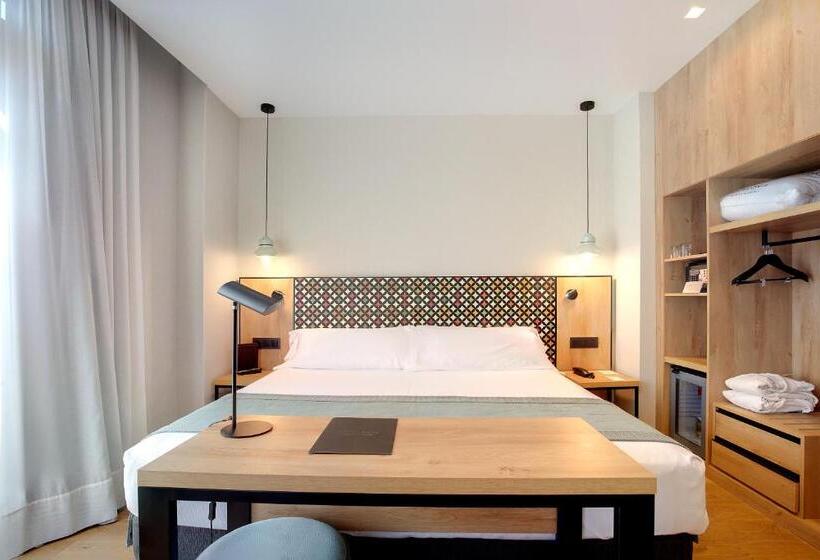 فندق Catalonia Excelsior