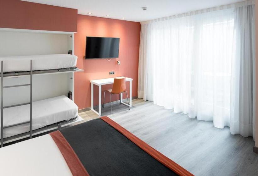 Отель Catalonia Mikado