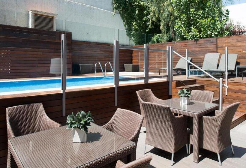 Отель Catalonia Mikado