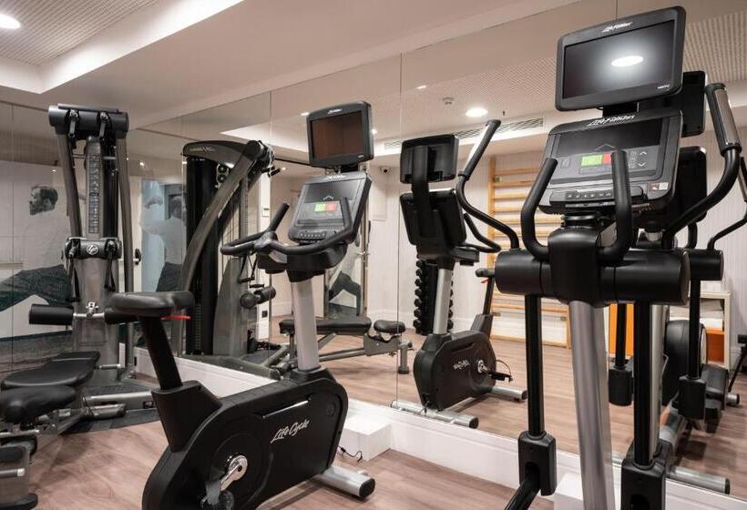 Отель Catalonia Mikado